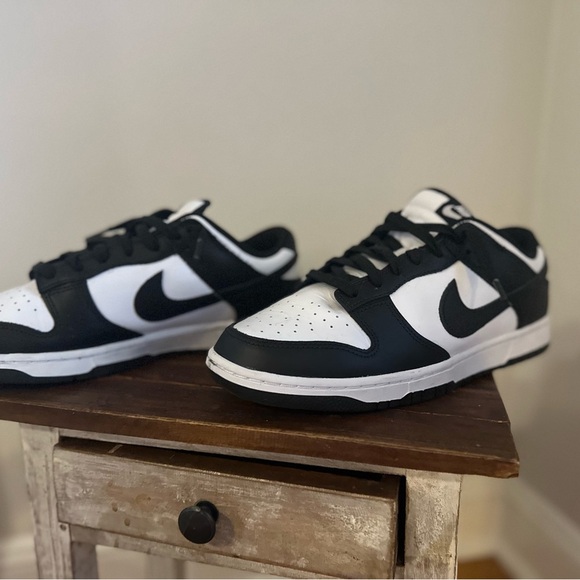 EUC Nike Dunk Low Retro Black & White Pandas Sz:M10/ W 11.5 In The Box. - Picture 2 of 8